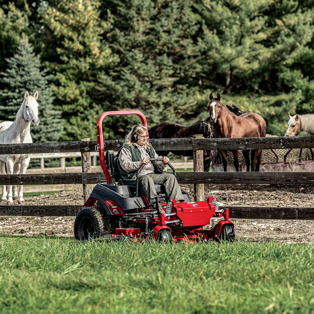 FER PDP ISX800 Hero Lifestyle